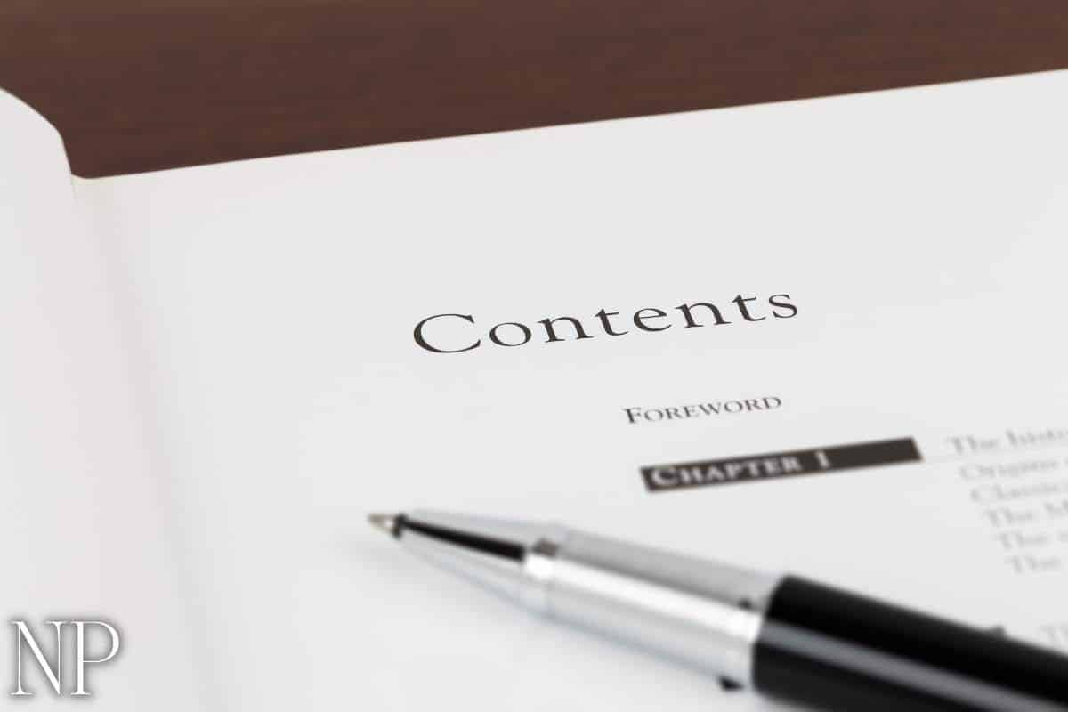An book open at the table of contents